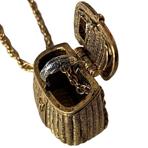 Vintage Signed MFA Gold Tone Basket & Hinged Fish Charm Necklace Cottagecore - Picture 11 of 13